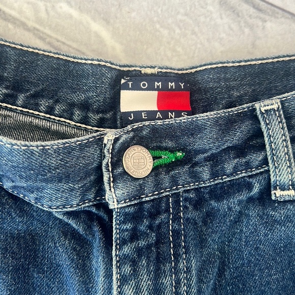 Y2K TOMMY HILFIGER DENIM SHORTS SIZE 13 - Picture 5 of 8
